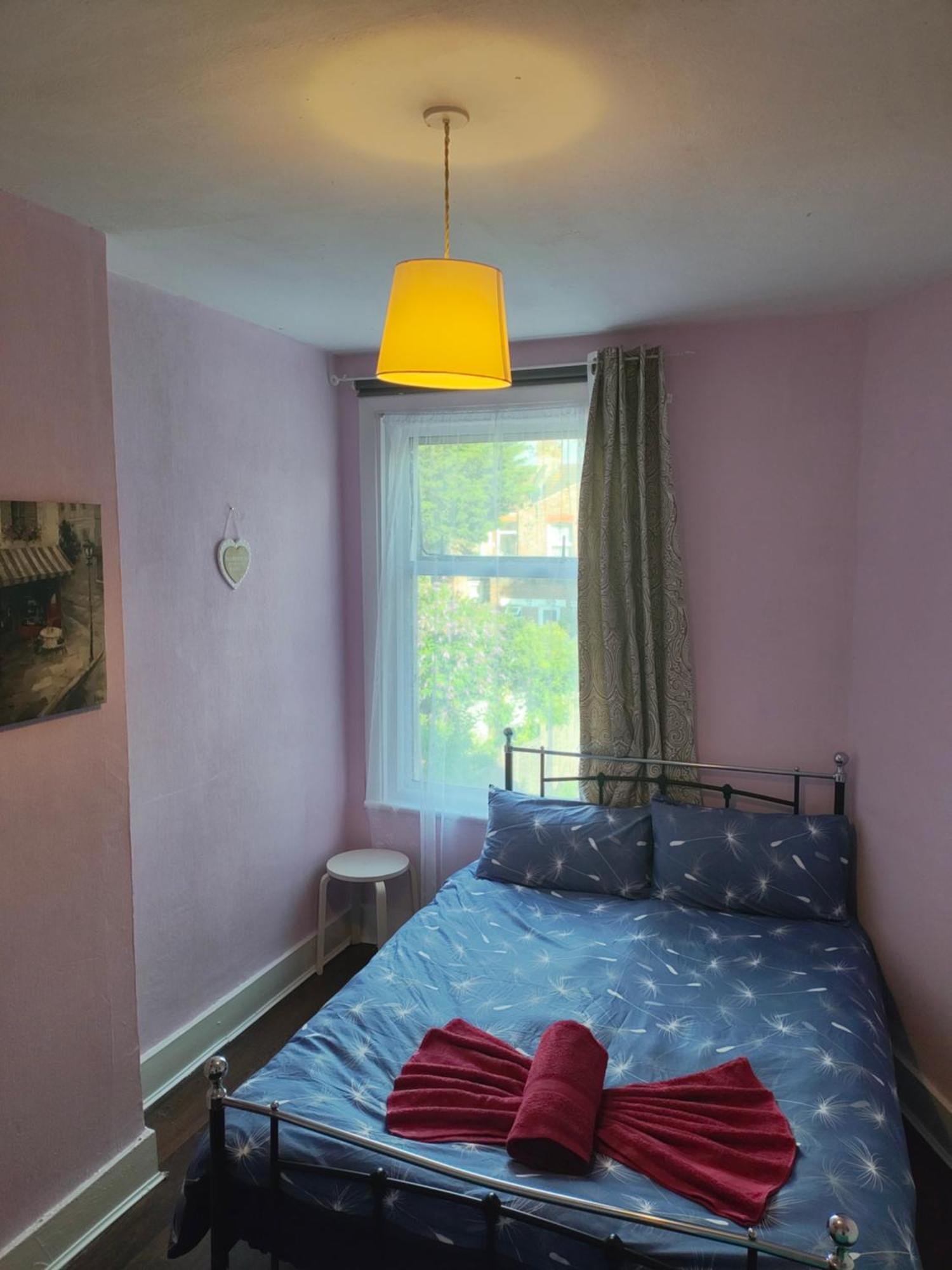 Charming Double Bed Retreat Hotel London Bagian luar foto
